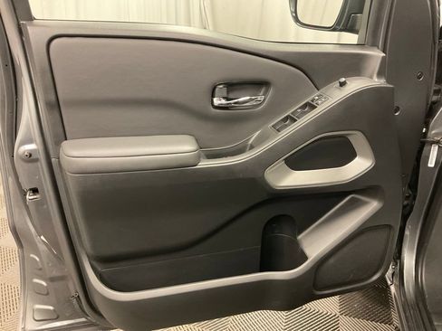 Used 2024 Nissan Frontier SV AWD/4WD image 10