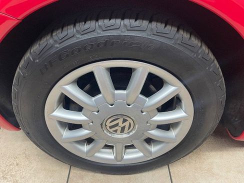 Used 2004 Volkswagen Beetle GLS image 15