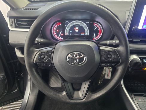 Used 2025 Toyota RAV4 LE image 14