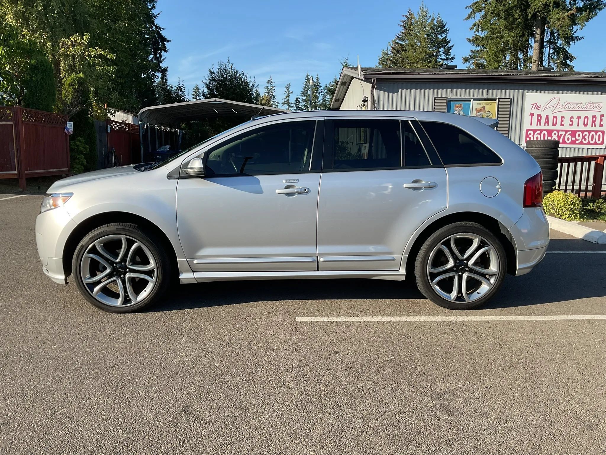 Used 2013 Ford Edge Sport w/ Driver Entry Pkg AWD/4WD image 2