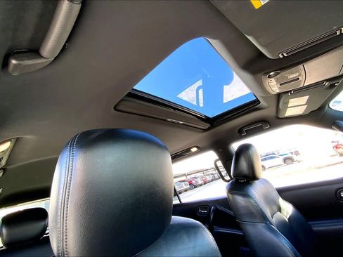 Used 2022 Nissan Armada SL w/ Midnight Edition Package image 13