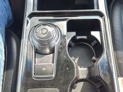 Used 2019 Ford Edge Titanium w/ Equipment Group 301A AWD/4WD image 20