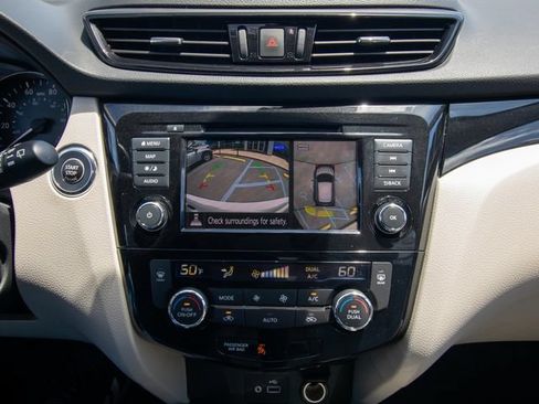 Used 2022 Nissan Rogue Sport SL FWD image 26