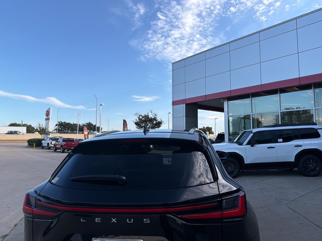 Used 2025 Lexus NX 450h+ AWD w/ Accessory Package (Z2) image 6