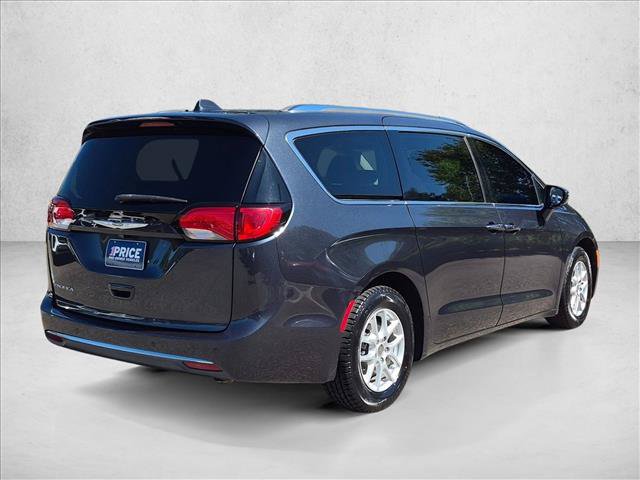 Used 2020 Chrysler Pacifica Touring-L FWD image 5