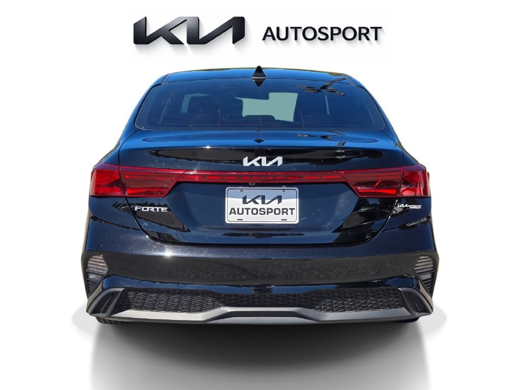Certified 2024 Kia Forte LXS w/ LXS Technology Package FWD image 9