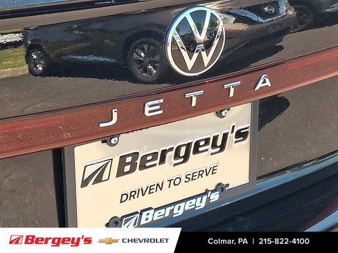 Used 2025 Volkswagen Jetta Sport FWD image 32