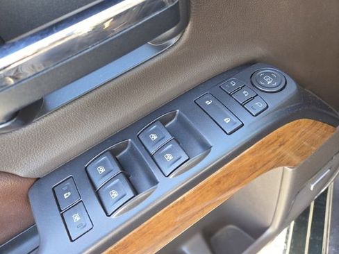 Used 2015 Chevrolet Silverado 1500 High Country w/ High Country Premium Package image 11