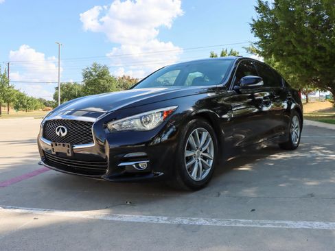 Used 2015 INFINITI Q50 Premium w/ Cargo Package RWD image 3