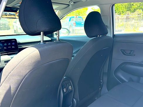 Used 2025 Hyundai Kona SEL FWD image 17