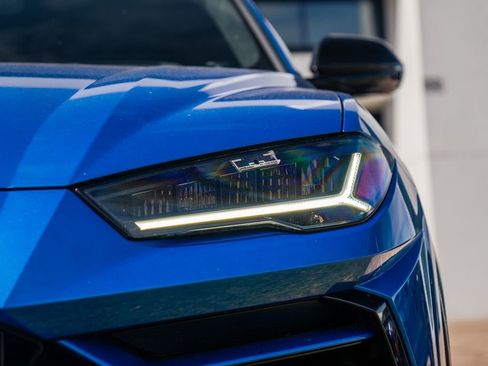 Used 2022 Lamborghini Urus image 10