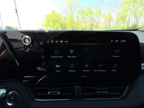 Certified 2025 Chevrolet Equinox RS w/ Safety and Technology Package image 21