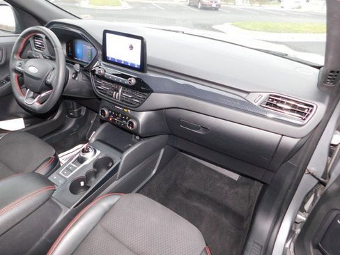 Used 2024 Ford Escape ST-Line image 19