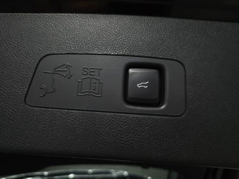 Used 2022 Lincoln Corsair Reserve w/ Equipment Group 201A AWD/4WD image 39