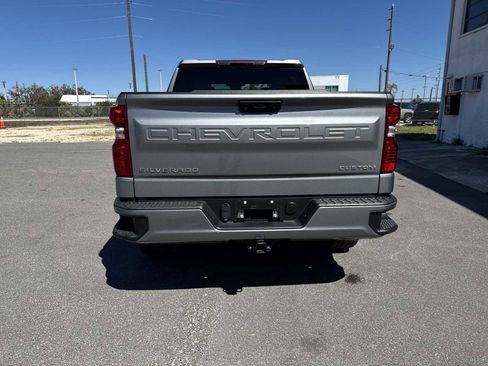 Used 2023 Chevrolet Silverado 1500 Custom image 5