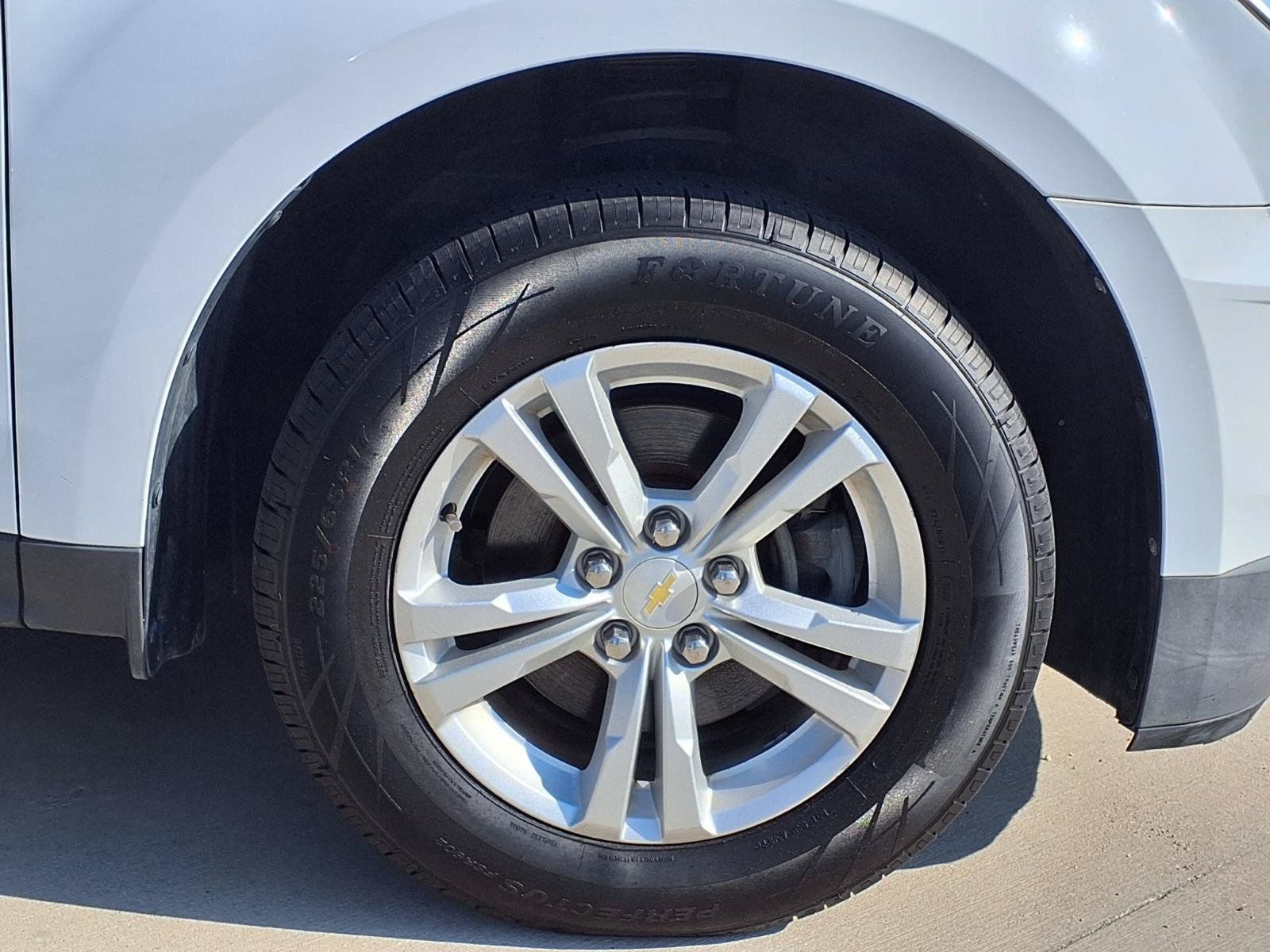 Used 2017 Chevrolet Equinox LS FWD image 10