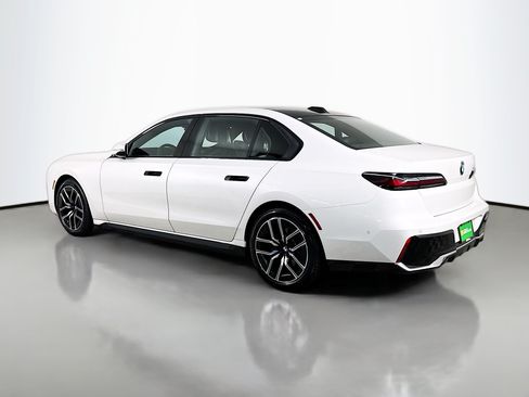 Used 2025 BMW 740i RWD image 7