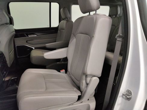 Used 2023 Jeep Wagoneer Series II w/ Premium Group I image 41