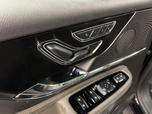 New 2026 Lincoln Corsair Premiere image 28