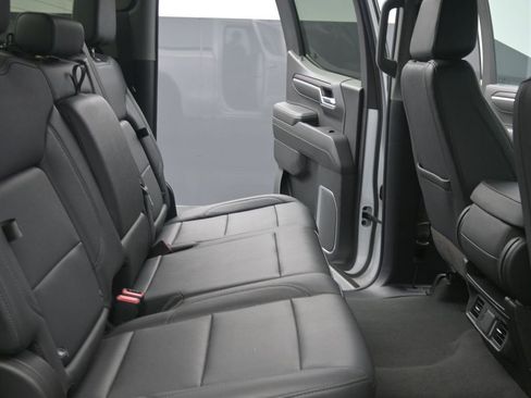 Used 2025 GMC Sierra 1500 SLT image 15