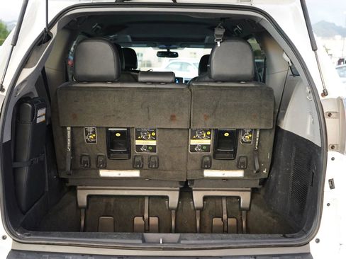 Used 2015 Toyota Sienna SE Premium image 31