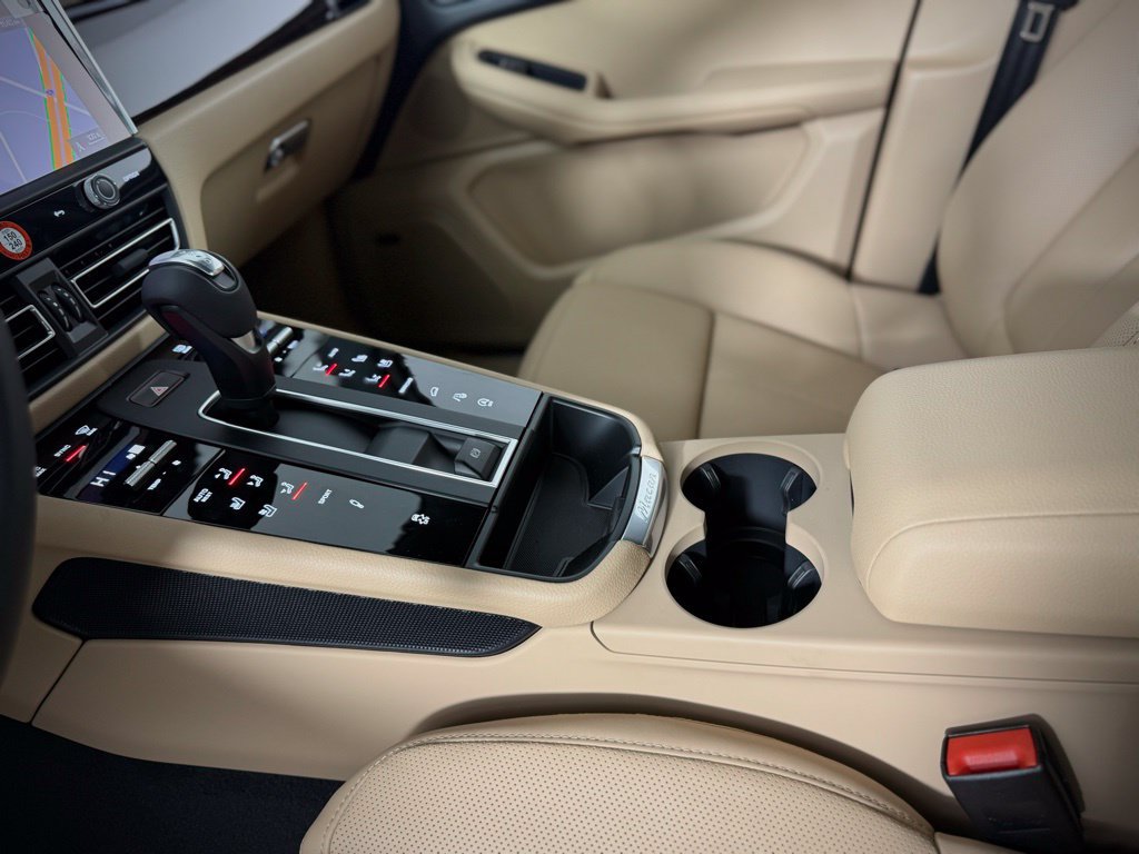 Certified 2026 Porsche Macan S AWD/4WD image 23