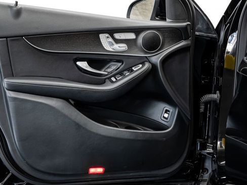 Used 2020 Mercedes-Benz GLC 300 4MATIC image 20