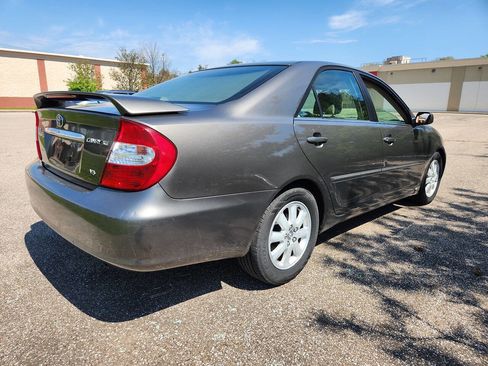 Used 2002 Toyota Camry XLE image 7