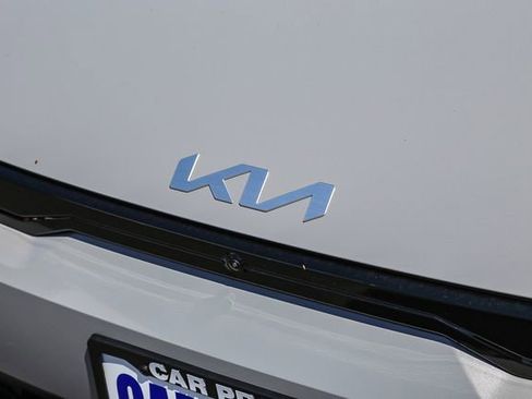 New 2025 Kia EV6 Wind image 9
