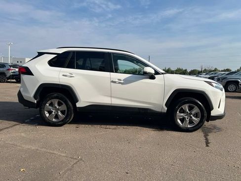 Used 2025 Toyota RAV4 XLE FWD image 7