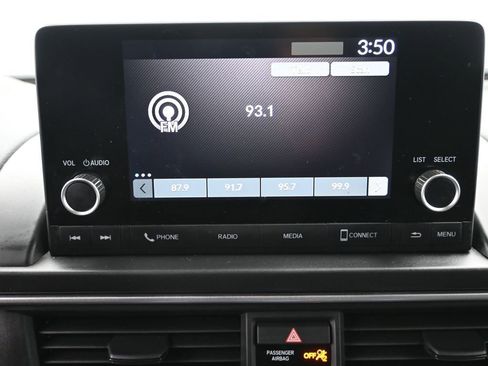 Certified 2025 Honda Pilot Sport image 14