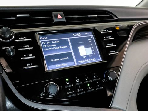 Used 2019 Toyota Camry LE FWD image 24