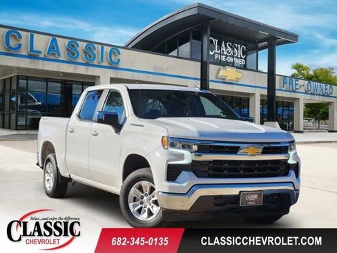 Used 2023 Chevrolet Silverado 1500 LT image 1