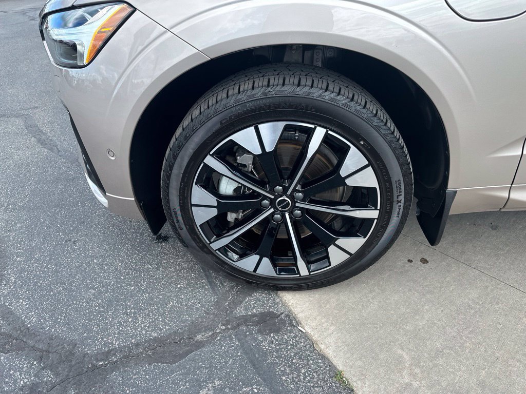 Certified 2026 Volvo XC60 T8 Plus w/ Protection Package Premier AWD/4WD image 10