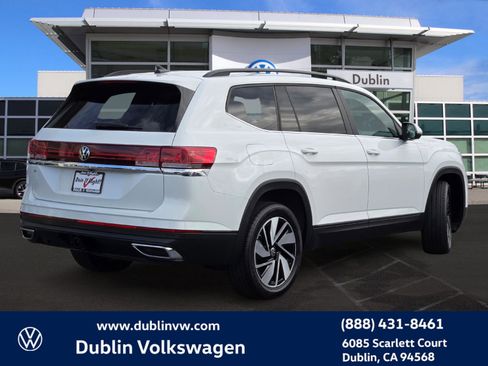 Certified 2024 Volkswagen Atlas SE image 4
