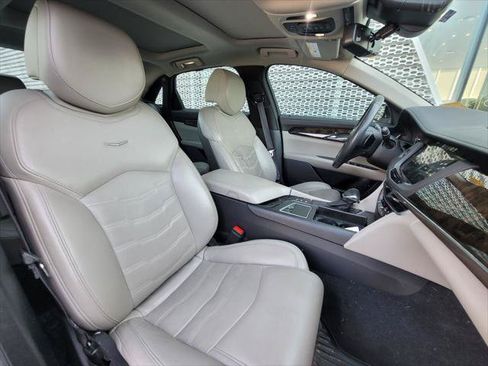 Used 2018 Cadillac CT6 Luxury AWD/4WD image 24