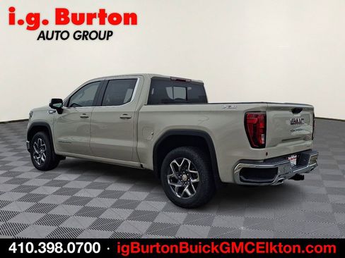 New 2026 GMC Sierra 1500 SLE image 3