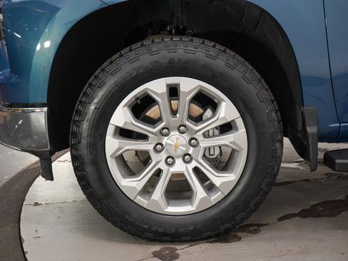 Used 2024 Chevrolet Silverado 1500 LTZ w/ LTZ Premium Package AWD/4WD image 29