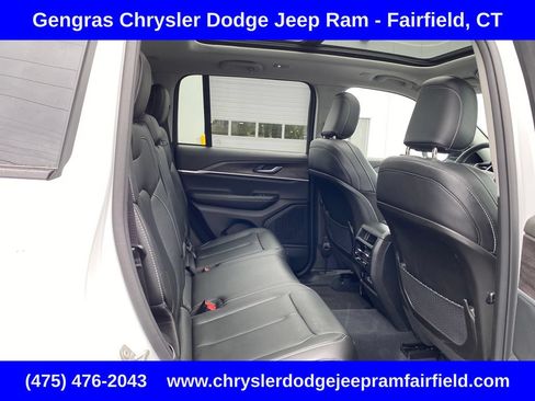 Used 2023 Jeep Grand Cherokee Limited w/ Trailer Tow Prep Group (B) AWD/4WD image 37