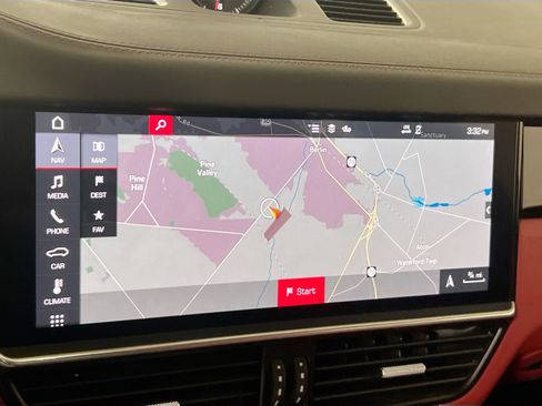 Used 2020 Porsche Cayenne Turbo image 13