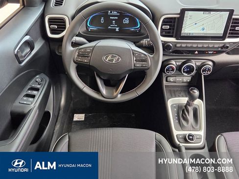 New 2025 Hyundai Venue Limited image 4
