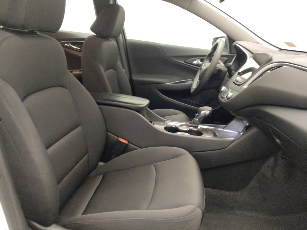 Used 2025 Chevrolet Malibu LT FWD image 21