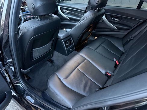 Used 2014 BMW 335i Sedan w/ Technology Package image 45