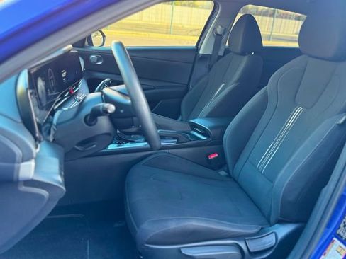 Used 2024 Hyundai Elantra SEL FWD image 25