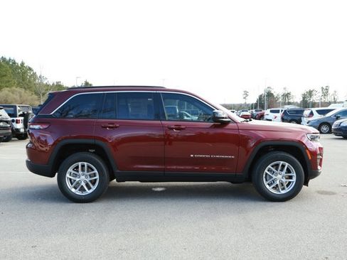 New 2025 Jeep Grand Cherokee Laredo X image 4