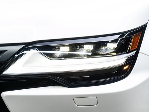 Used 2025 Lexus LX 600 4WD w/ Appearance Package image 3