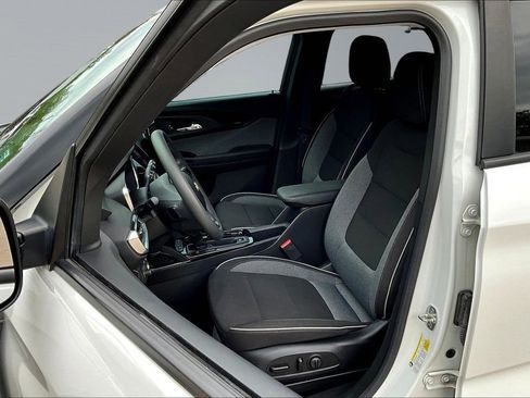 Used 2023 Chevrolet TrailBlazer LT w/ Convenience Package FWD image 22