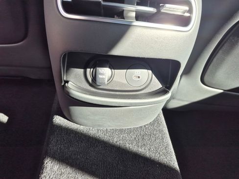 Used 2023 Genesis G90 3.5T image 26