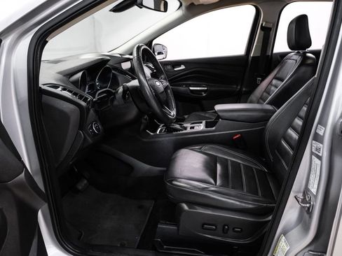 Used 2019 Ford Escape Titanium AWD/4WD image 4