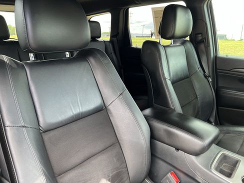 Used 2019 Jeep Grand Cherokee Altitude RWD image 35